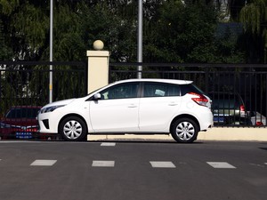 VS YARiS L  2015 1.5E ԄȄӰ