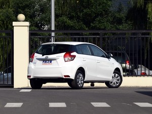 VS YARiS L  2015 1.5E ԄȄӰ