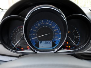 VS YARiS L  2015 1.5E ԄȄӰ