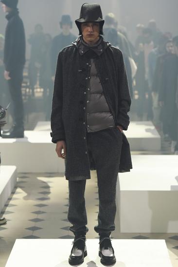 Sacai 2015ﶬ
