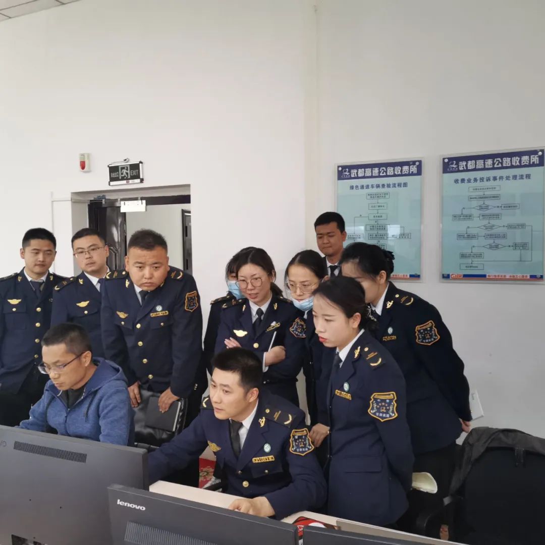 DƬ14.jpg